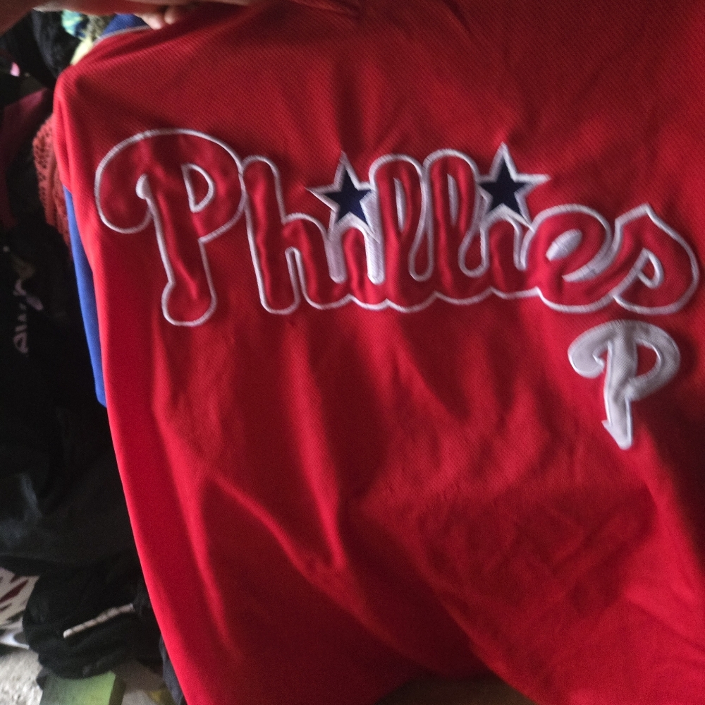 Phillies Red Shirt